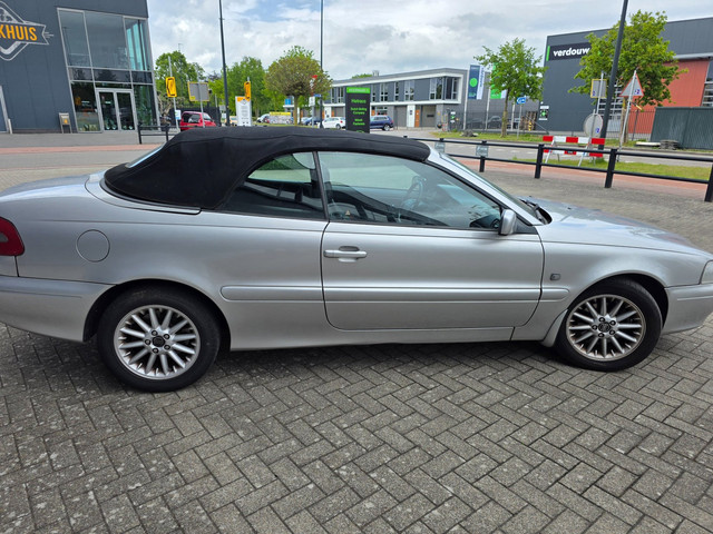 Volvo C70 2001 foto 14