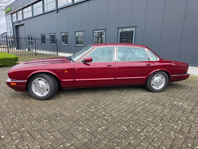 Jaguar XJ 1997 foto 3