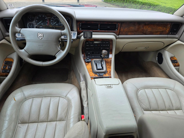 Jaguar XJ 1997 foto 4