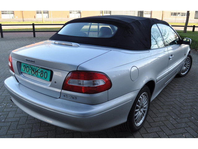 Volvo C70 2004 foto 13