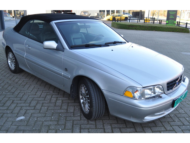 Volvo C70 2004 foto 16