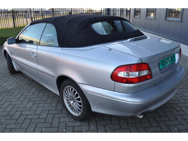 Volvo C70 2004 foto 11