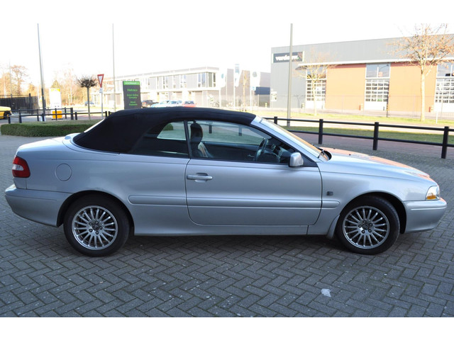 Volvo C70 2004 foto 14