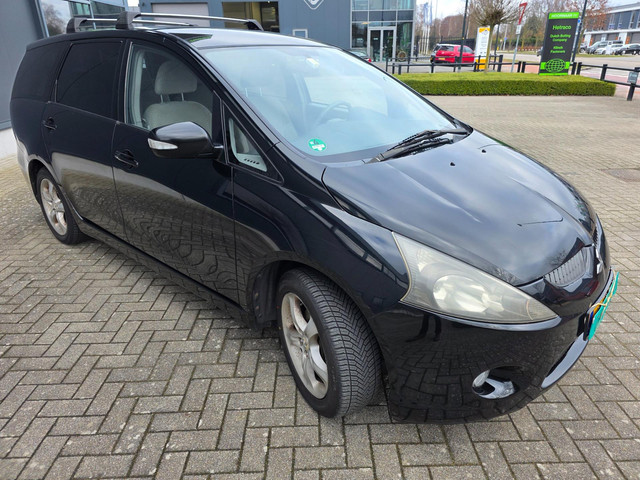 Mitsubishi Grandis 2005 foto 18