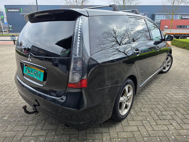 Mitsubishi Grandis 2005 foto 15