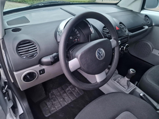 Volkswagen New Beetle 2004 foto 4