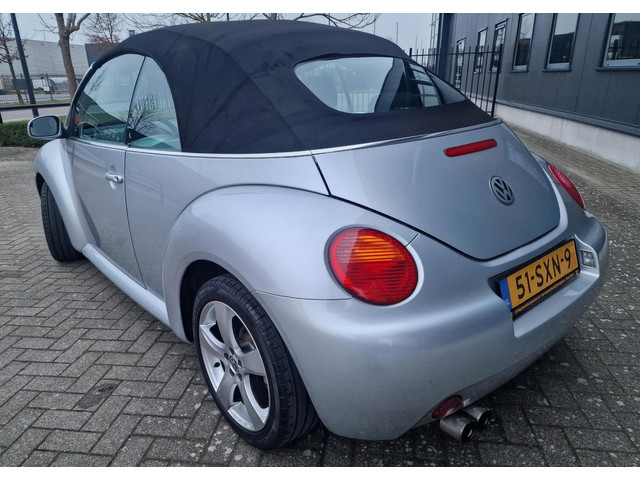 Volkswagen New Beetle 2004 foto 9