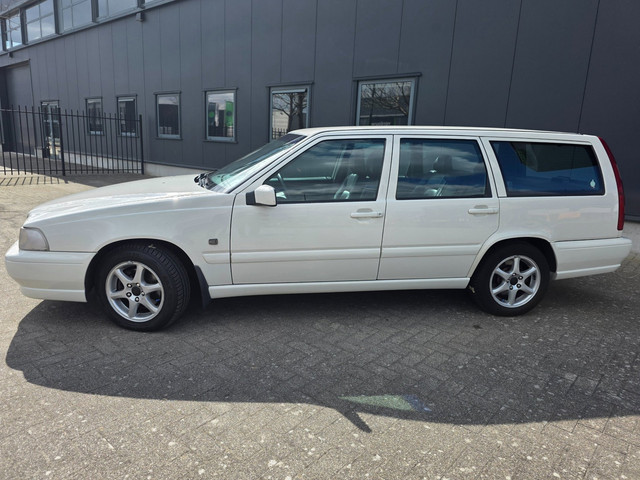 Volvo V70 1997 foto 2
