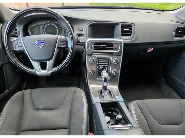 Volvo V60 2015 foto 4