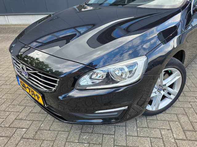 Volvo V60 2015 foto 19